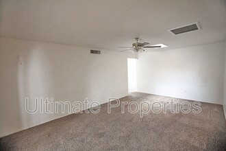 4821 W Altadena Ave in Glendale, AZ - Building Photo - Building Photo