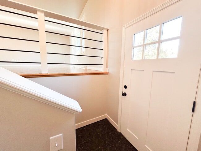 property at 2618 Whitegate Dr