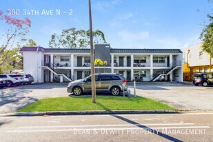 300 34th Ave N in St. Petersburg, FL - Building Photo