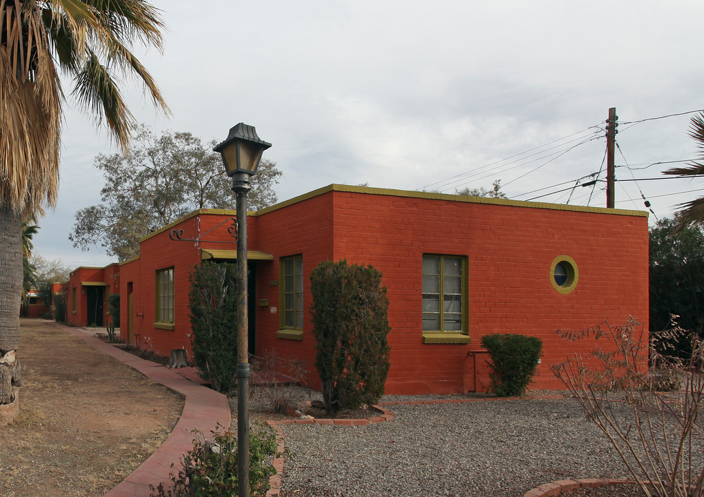 Cypress Court in Tucson, AZ - Foto de edificio