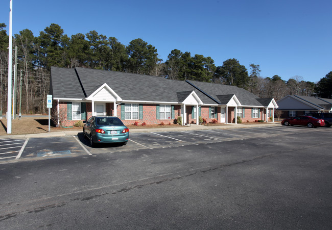 Sunnybrook Apartments in Fayetteville, NC - Building Photo - Building Photo