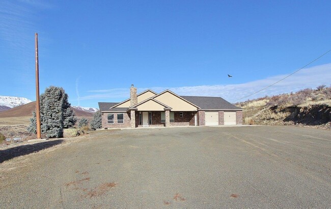 9588 Brownlee Liberty Rd in Sweet, ID - Building Photo - Building Photo