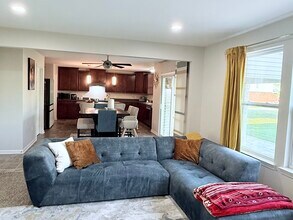 41196 Dortmund Dr in Clinton Township, MI - Building Photo - Building Photo