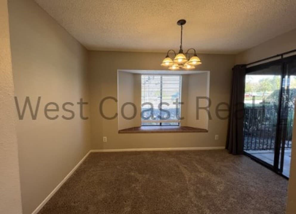 27747 Tierra Vista Rd in Temecula, CA - Building Photo