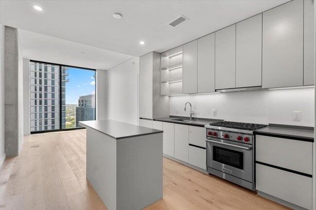 property at 610 Davis St