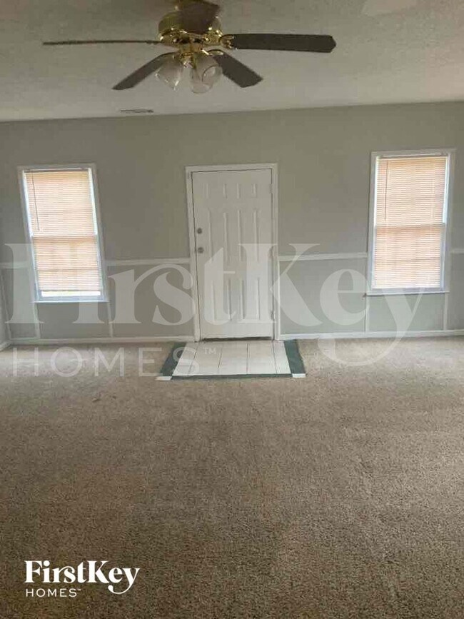 175 Planters Walk in Locust Grove, GA - Building Photo - Building Photo