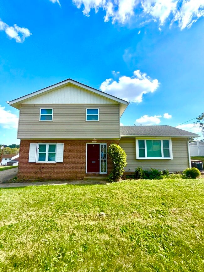 property at 3211 St Lukes Ln