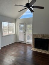 9839 Walnut St, Unit 9839 Walnut Street #210 in Dallas, TX - Building Photo - Building Photo