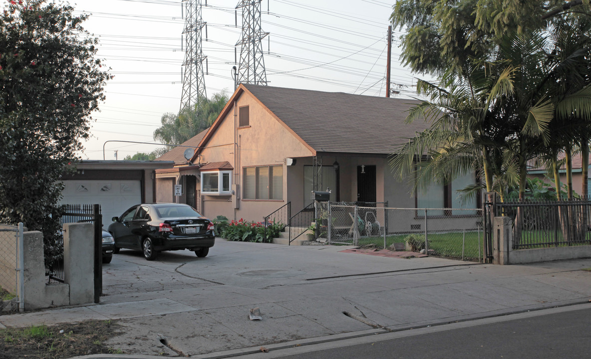 7847 Gilliland Ave in Bell Gardens, CA - Building Photo