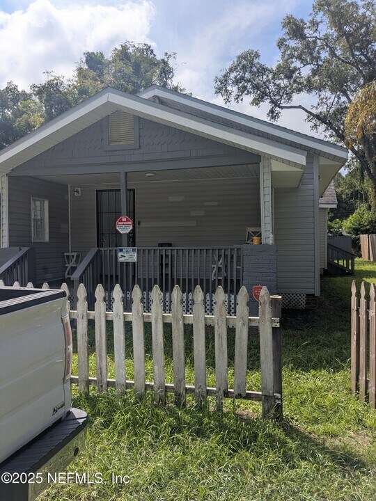 1562 Ella St in Jacksonville, FL - Building Photo