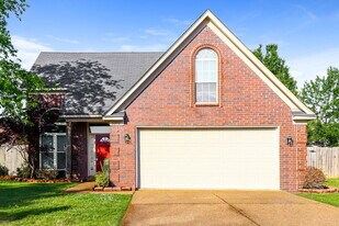 6077 Armistead St in Arlington, TN - Building Photo