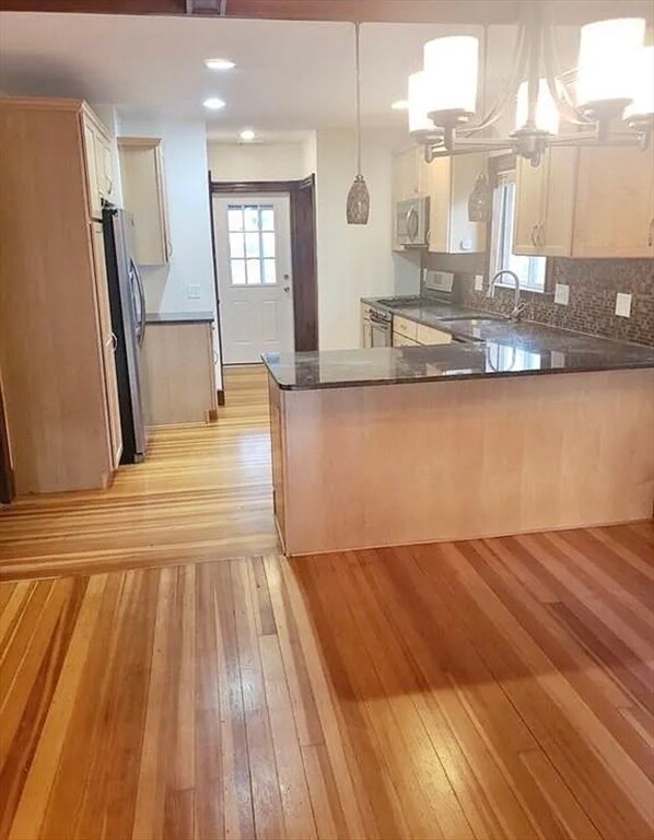 477 Lagrange St, Unit 2 in Boston, MA - Building Photo - Building Photo