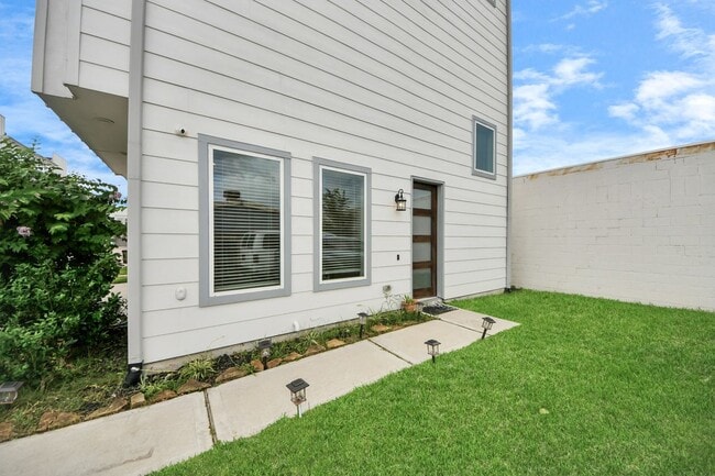 1743 Cove Cres Ct in Houston, TX - Building Photo - Building Photo