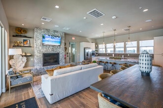 TERRACES AT STANFORD RANCH II in Rocklin, CA - Building Photo - Lobby