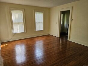 13-15 Pleasant St in Woodbury, CT - Building Photo - Building Photo