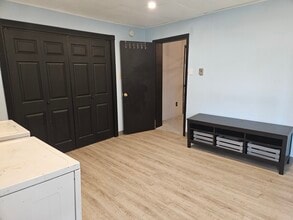 305 Main St, Unit 2nd floor in Carbondale, PA - Building Photo - Building Photo