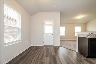 5227 Mac Rd in Tuttle, OK - Building Photo - Building Photo