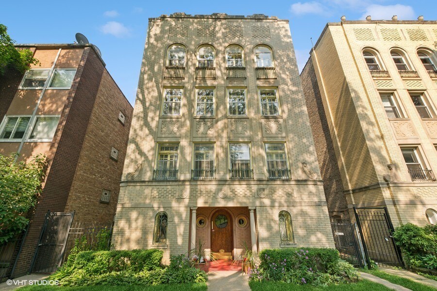 6038 N Washtenaw Ave in Chicago, IL - Building Photo