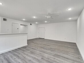 6742 Madrid St in Houston, TX - Building Photo - Building Photo