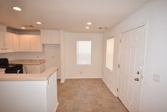 10010 Sugarvine Ln in Tomball, TX - Building Photo - Building Photo