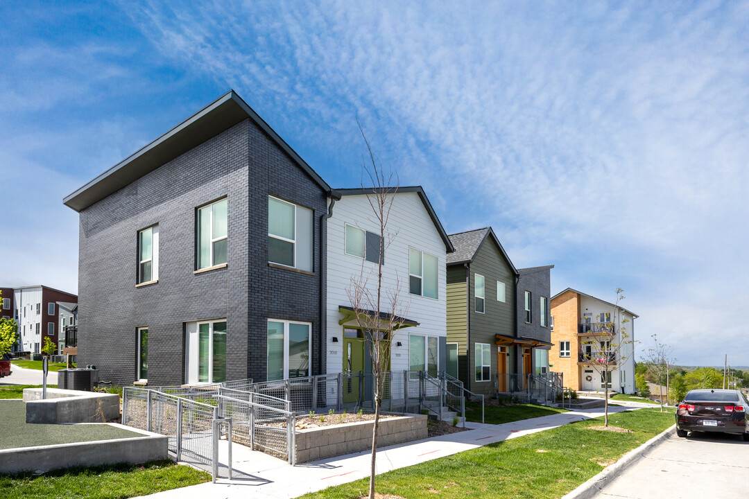 Overlook and Burdette + Wade in Omaha, NE - Building Photo