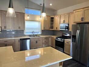 3015 Nellie Wy in Fortuna, CA - Building Photo - Building Photo