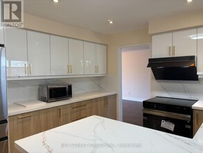 771-771 Damien Way in Mississauga, ON - Building Photo - Building Photo
