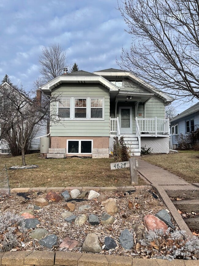 property at 4629 W 6th St