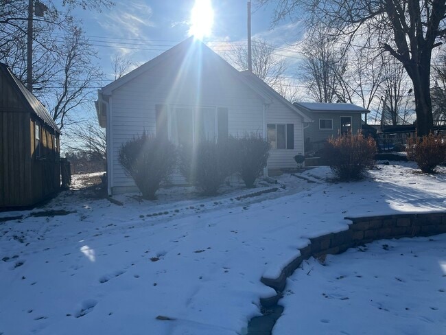 3523 Valley St in Omaha, NE - Foto de edificio - Building Photo