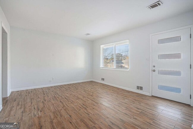 5293 W Mountain St in Stone Mountain, GA - Building Photo - Building Photo