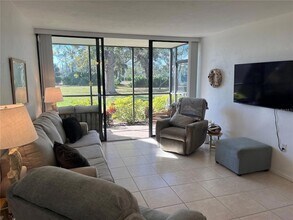 612 Bird Bay Dr S, Unit 112 in Venice, FL - Building Photo - Building Photo