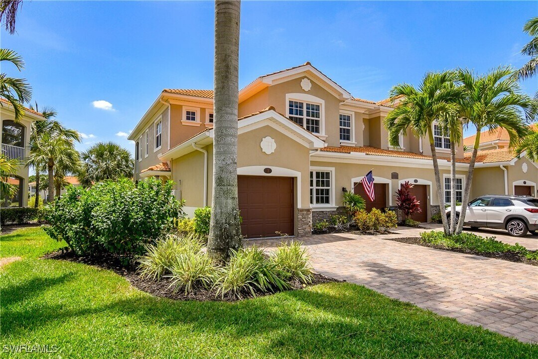28087 Sosta Ln in Bonita Springs, FL - Building Photo