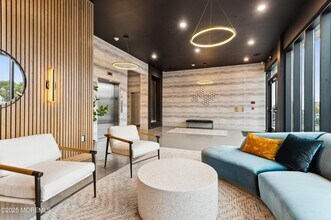 521 Lake Ave in Asbury Park, NJ - Foto de edificio - Building Photo