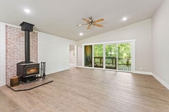 16 Duvall Ln in Bella Vista, AR - Building Photo - Building Photo