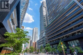 39 Roehampton Ave in Toronto, ON - Building Photo - Building Photo