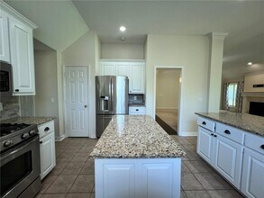 5408 W Redbud St in Rogers, AR - Building Photo - Building Photo