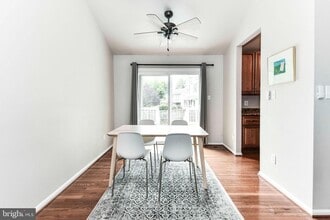 1413 Valebrook Ln in Herndon, VA - Building Photo - Building Photo