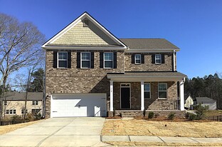 716 Cyprus Ave in Loganville, GA - Building Photo