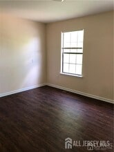 322 Hampshire Ct in Piscataway, NJ - Building Photo - Building Photo