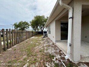 915 Twisting Branch Ct in Melbourne, FL - Building Photo - Building Photo