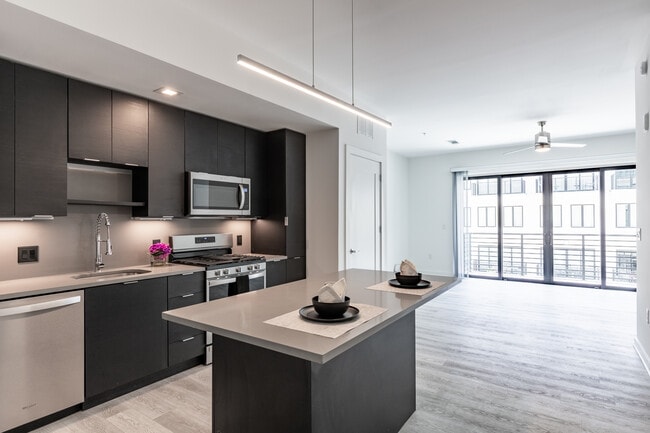 The Deco at 5211 in Chamblee, GA - Building Photo - Interior Photo