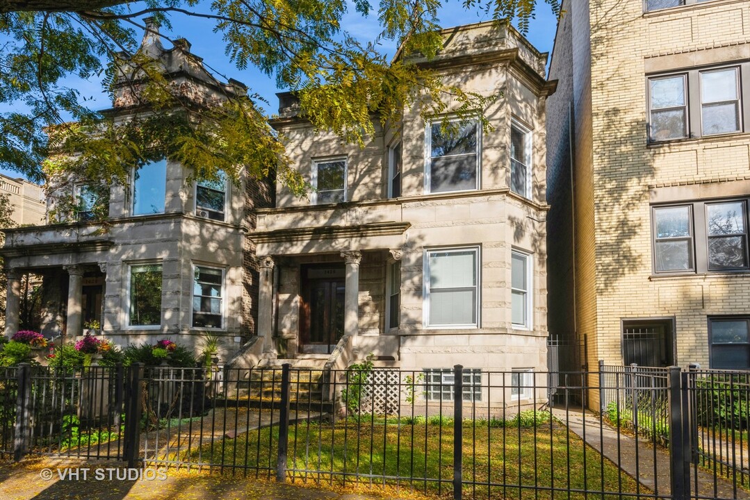 1424 W Berwyn Ave in Chicago, IL - Building Photo