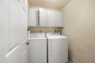 7400 NW 70th Ave in Parkland, FL - Building Photo - Building Photo