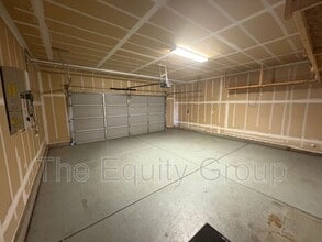 914 Legend Dr in Lemoore, CA - Building Photo - Building Photo