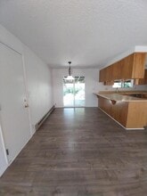410 NE Candy Ln in Grants Pass, OR - Building Photo - Building Photo