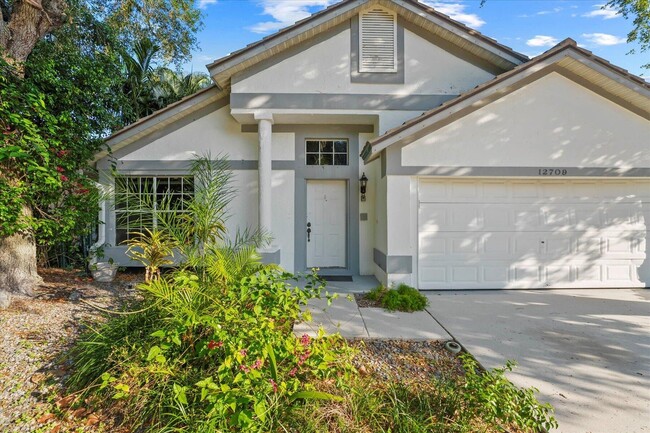 12709 White Coral Dr in Wellington, FL - Building Photo - Building Photo