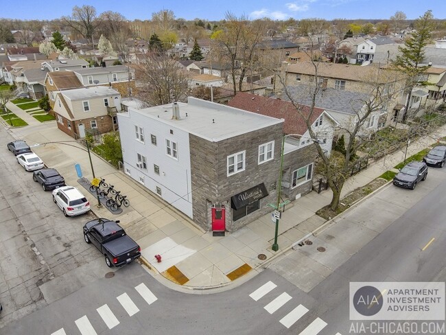 7401 W Addison St in Chicago, IL - Building Photo - Building Photo