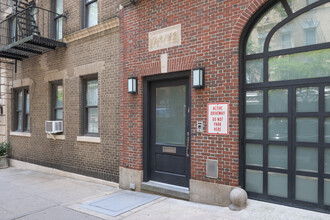 162 E 92nd St in New York, NY - Building Photo - Building Photo