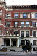 349 W 71st St in New York, NY - Building Photo - Building Photo