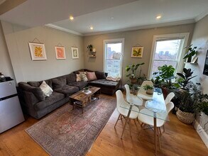 173 River St, Unit PH in Cambridge, MA - Building Photo - Building Photo